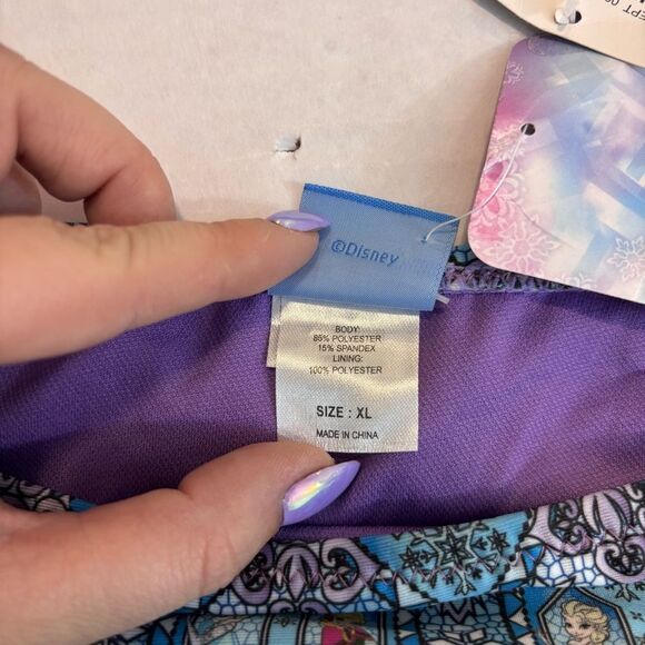 Hot Topic Disneys Frozen Juniors NEW Two Piece Swimsuit XL - Picture 13 of 14